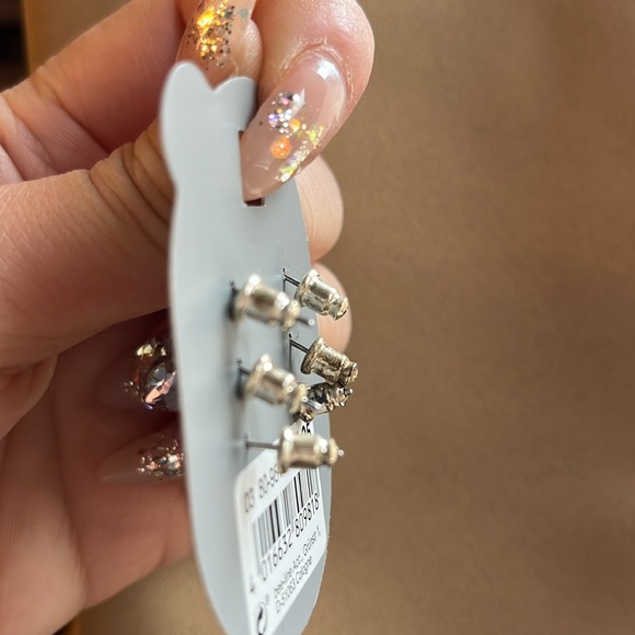 Children’s Earrings (Red ) - Picture 3 of 3